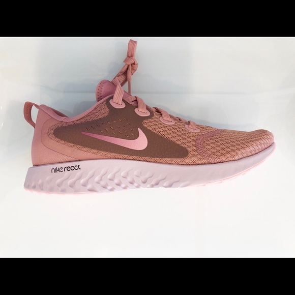 Nike - Picture 5 of 5